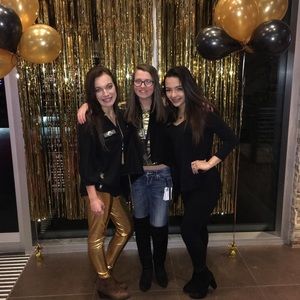 Meet your Posher, Claire